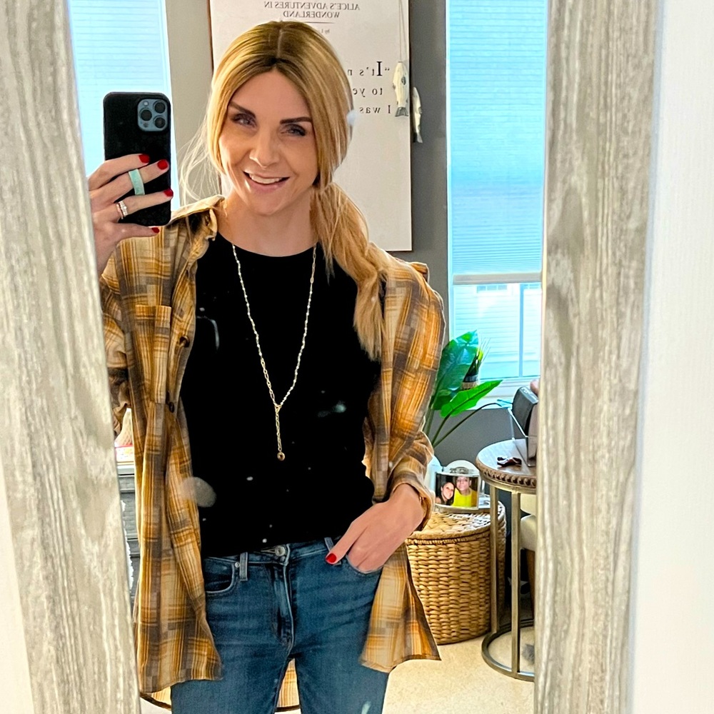 Meet your Posher, Mj